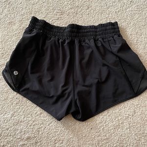Lululemon high rise hotty hot short size 4